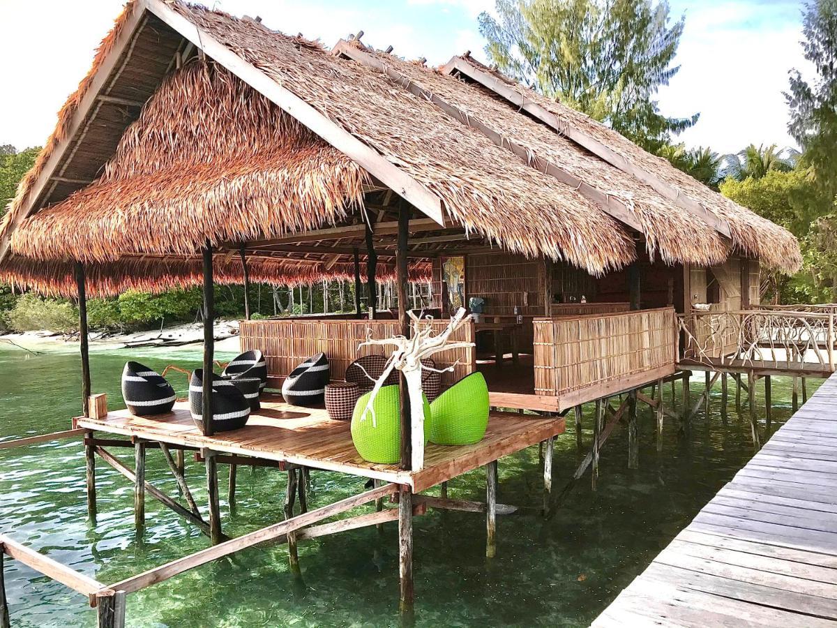Tabari Dive Lodge Pulau Mansuar Exterior foto
